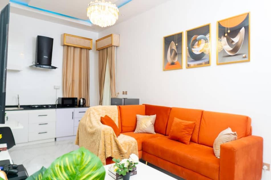 Urban Retreat Luxury Shortlet Apartment Lekki Ajah Lagos With Pool And Gym Exterior foto